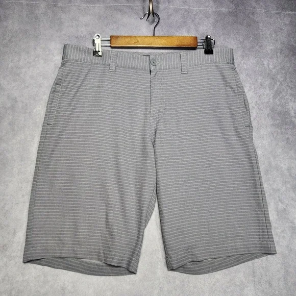 TravisMathew Mens 34 Gray Striped Golf Shorts Performance Stretch 11 Inseam - Picture 2 of 10
